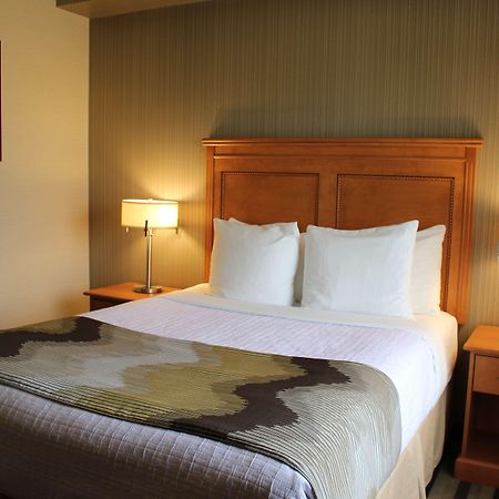 סארי Best Western King George Inn & Suites מראה חיצוני תמונה