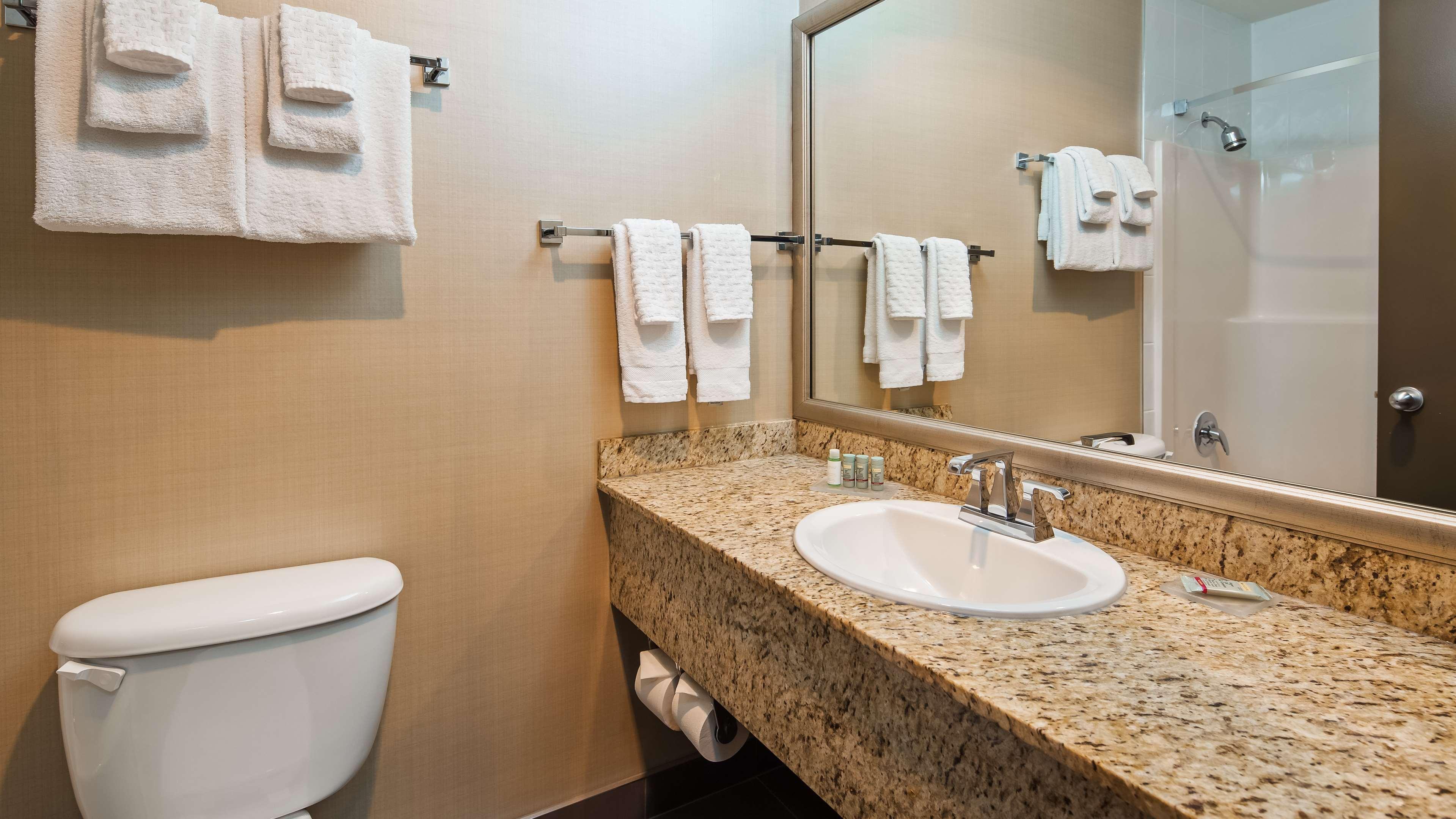 סארי Best Western King George Inn & Suites מראה חיצוני תמונה