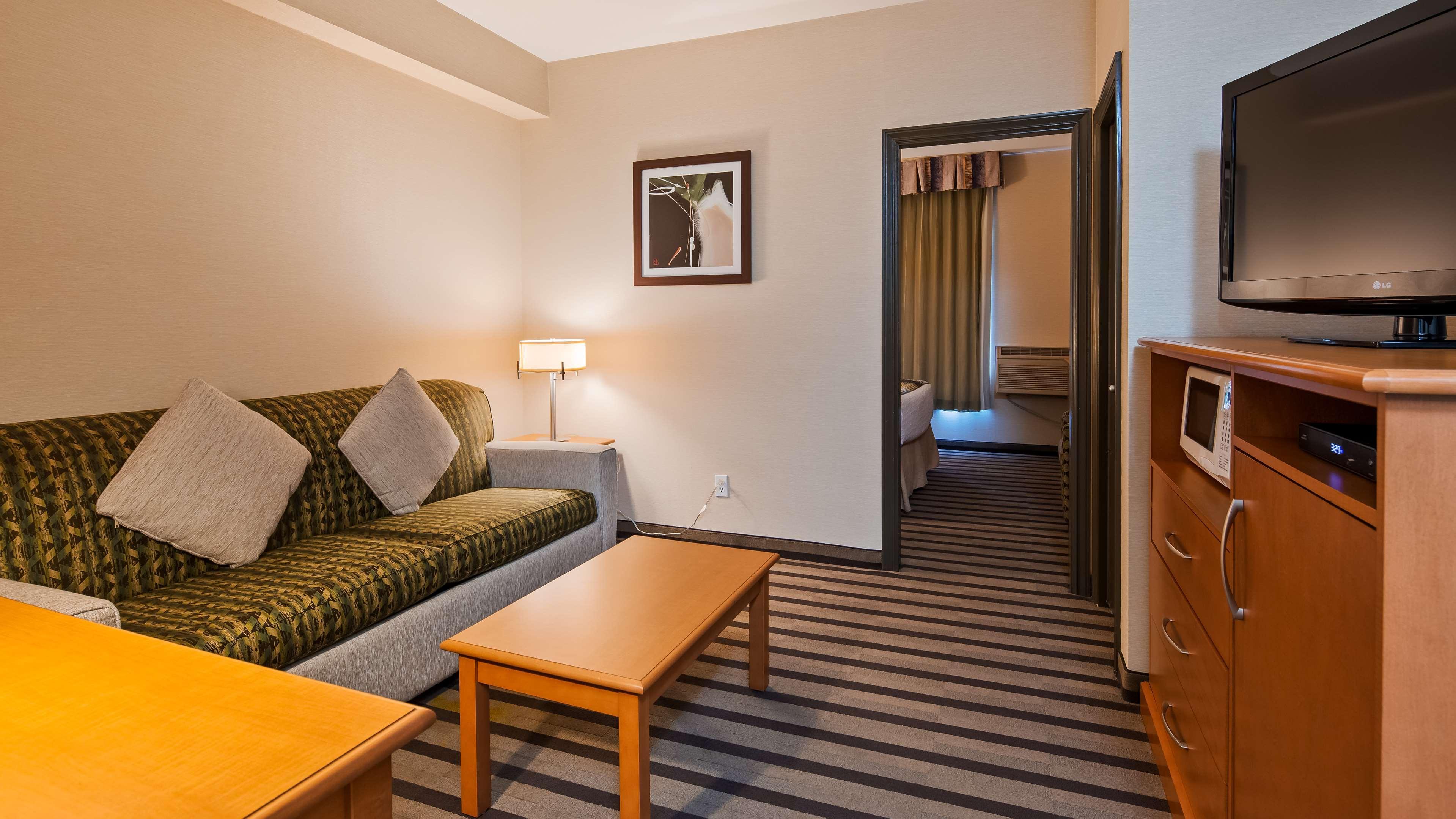 סארי Best Western King George Inn & Suites מראה חיצוני תמונה