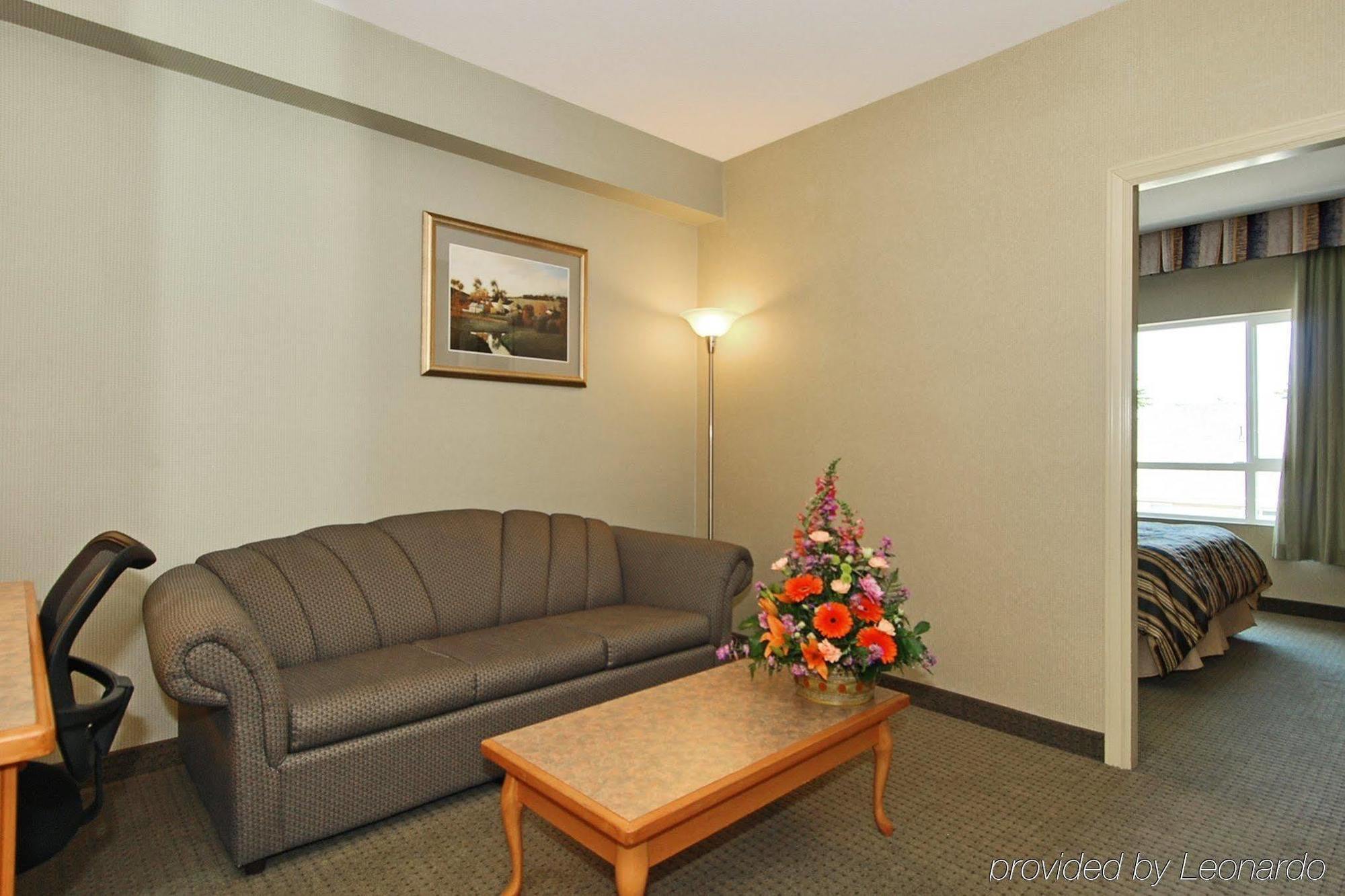 סארי Best Western King George Inn & Suites מראה חיצוני תמונה